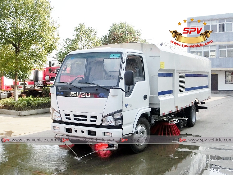 Washing and Cleaning Truck ISUZU-LF